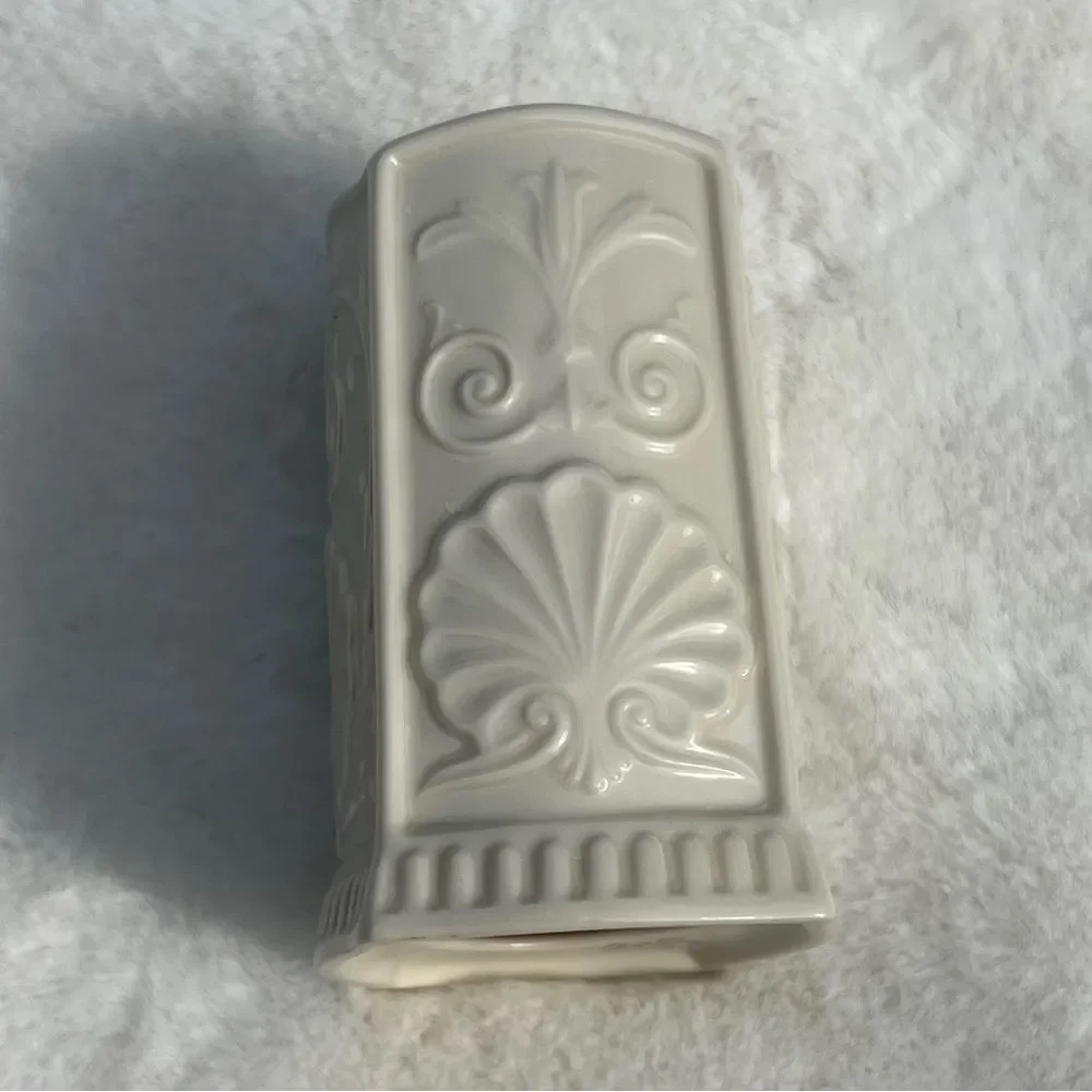 Lenox Moonlit Garden Ivory Toothbrush Holder